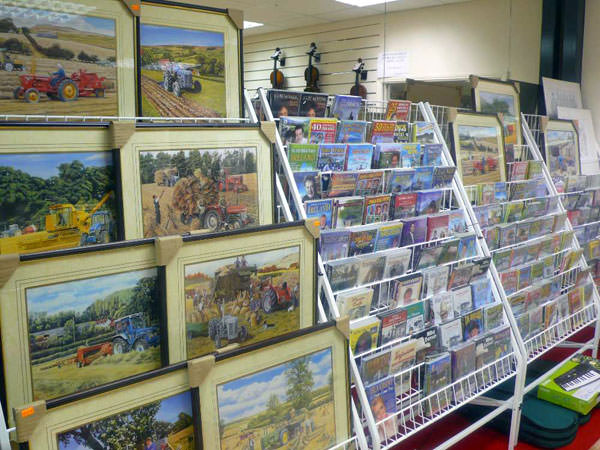 Art, CDs and DVDs Art, CDs and DVDs